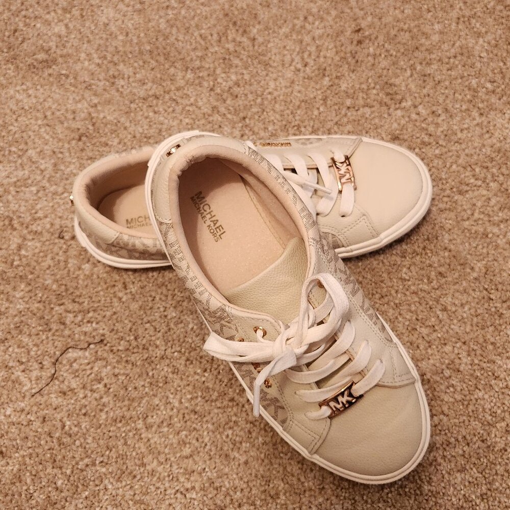 New Womens Michael Kors sneakers us 4 - Picture 7 of 9